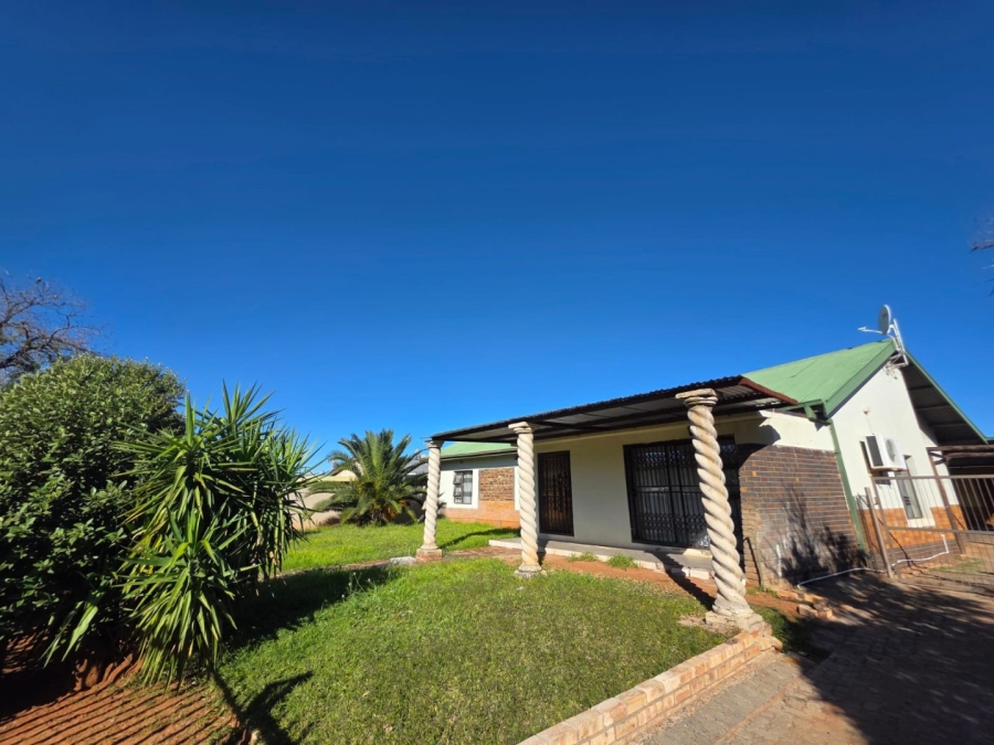 3 Bedroom Property for Sale in Verwoerdpark Northern Cape
